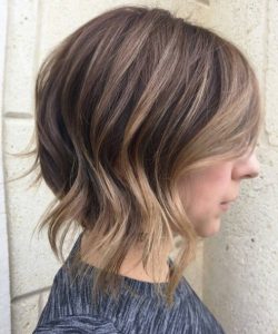 10 Super-Fresh Hairstyles for Brown Hair with Caramel Highlights
