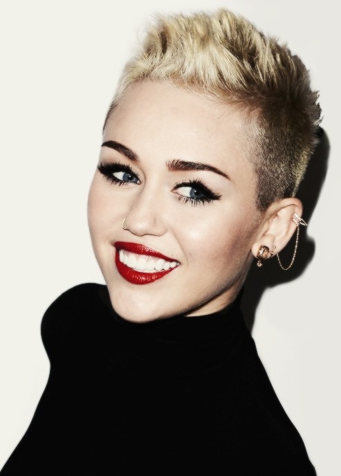Super Short Hair: Pixie Haircuts Trends