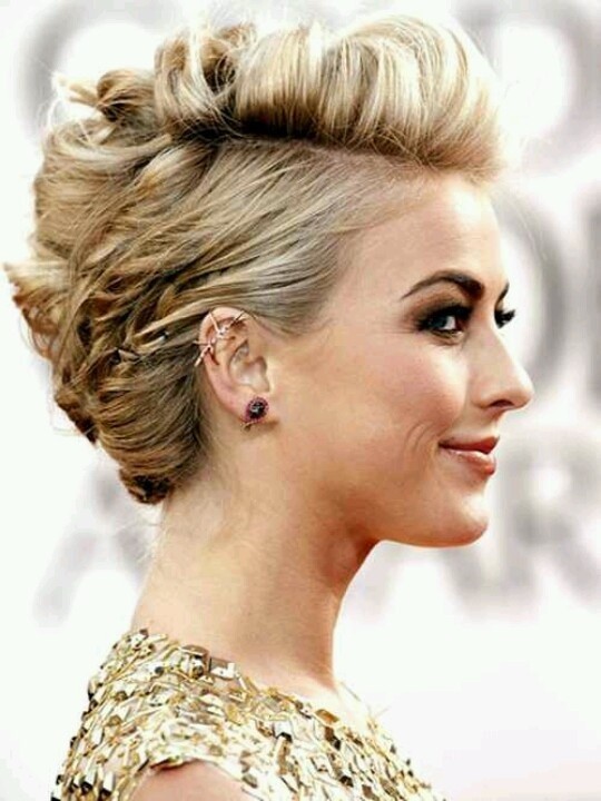 Short and elegant hairstyle for the party