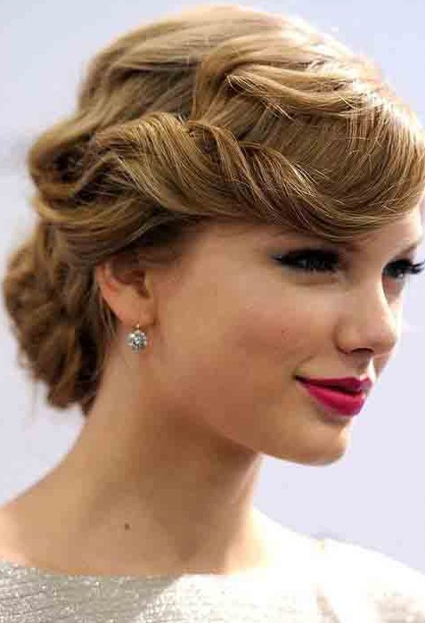 Taylor Swift is twisted hairstyle update