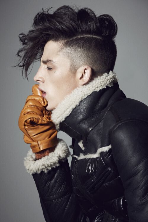 Tousll Curl Boyish Look: Men Curly Haircuts