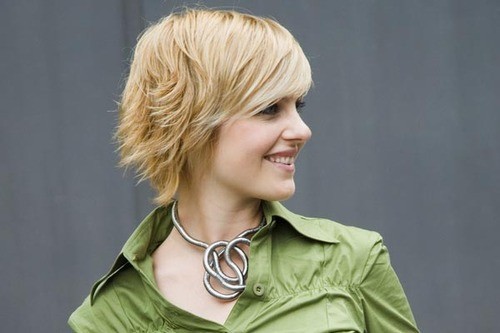 Short hairstyles modern layers of fall: side view