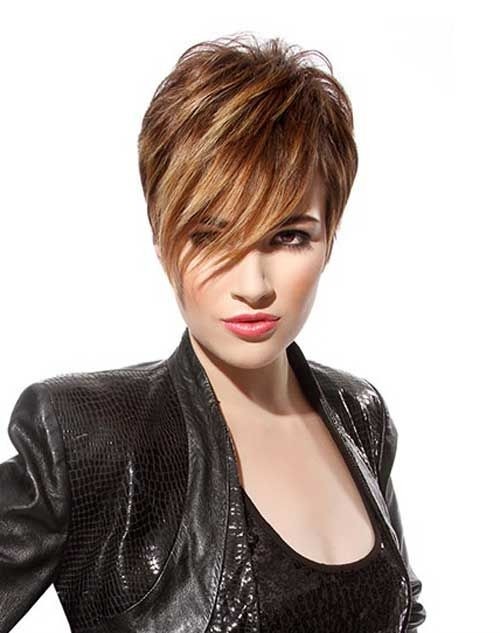 Modern short hairstyles for the long face