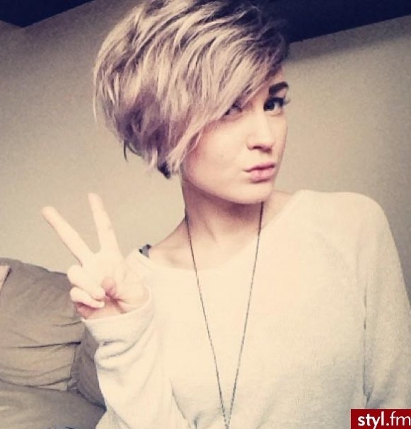 The trendy short hairstyles for the fall summer