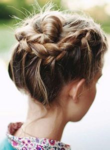 10 Updo Hairstyles for Short Hair