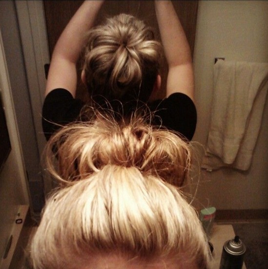 Hairstyles update for short hair: fun sock cake