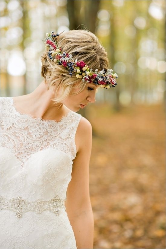 Hairstyles update with a floral head gang - wedding updates for short hair