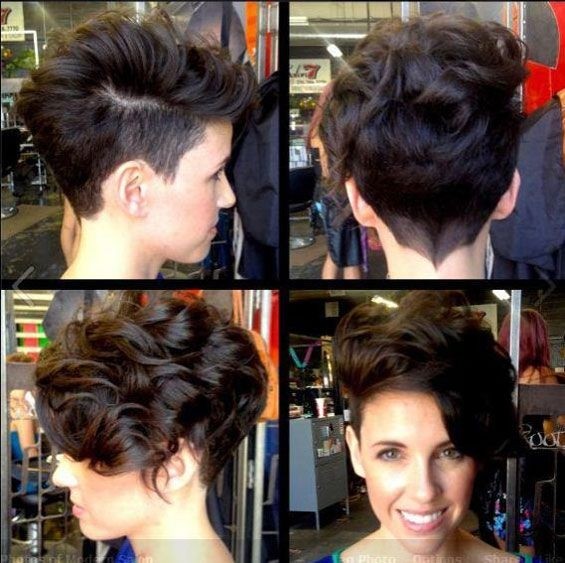Vogue Short Curly Hairstyle for Women: Run on one side