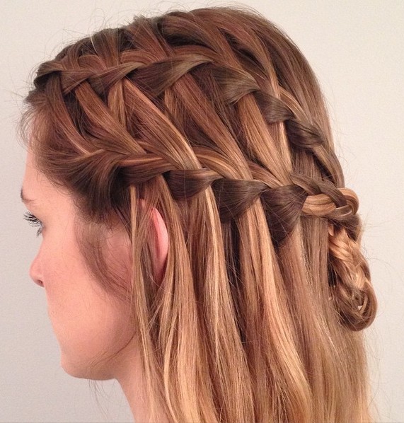 Waterfall braids are half -looking