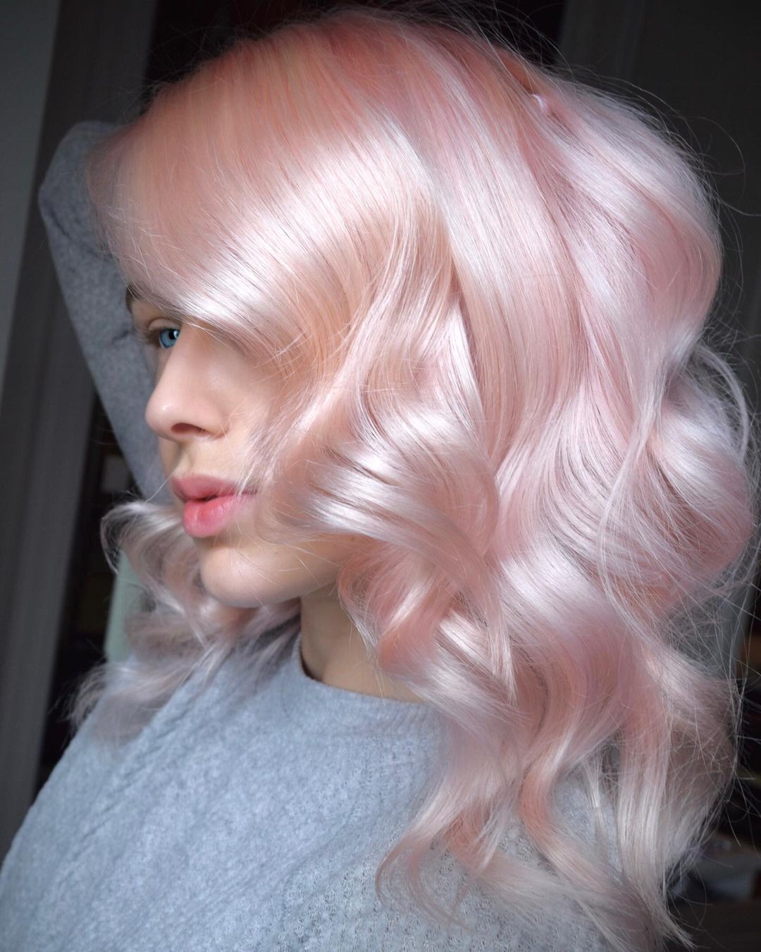 Medium-length women haircut and creative hair color ideas for summer 2021-2022