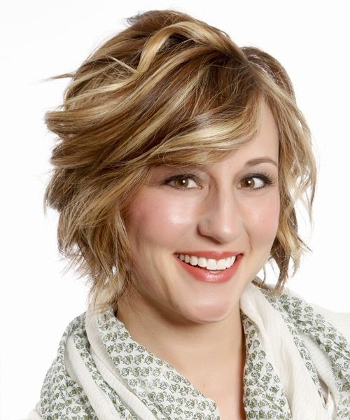 Hairstyles for short hair: an official wavy haircut