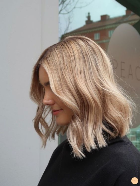 Beautiful daily shoulder haircuts for your lighting - medium hairstyle for women Beautiful daily shoulder haircuts for your lighting - medium hairstyle for women