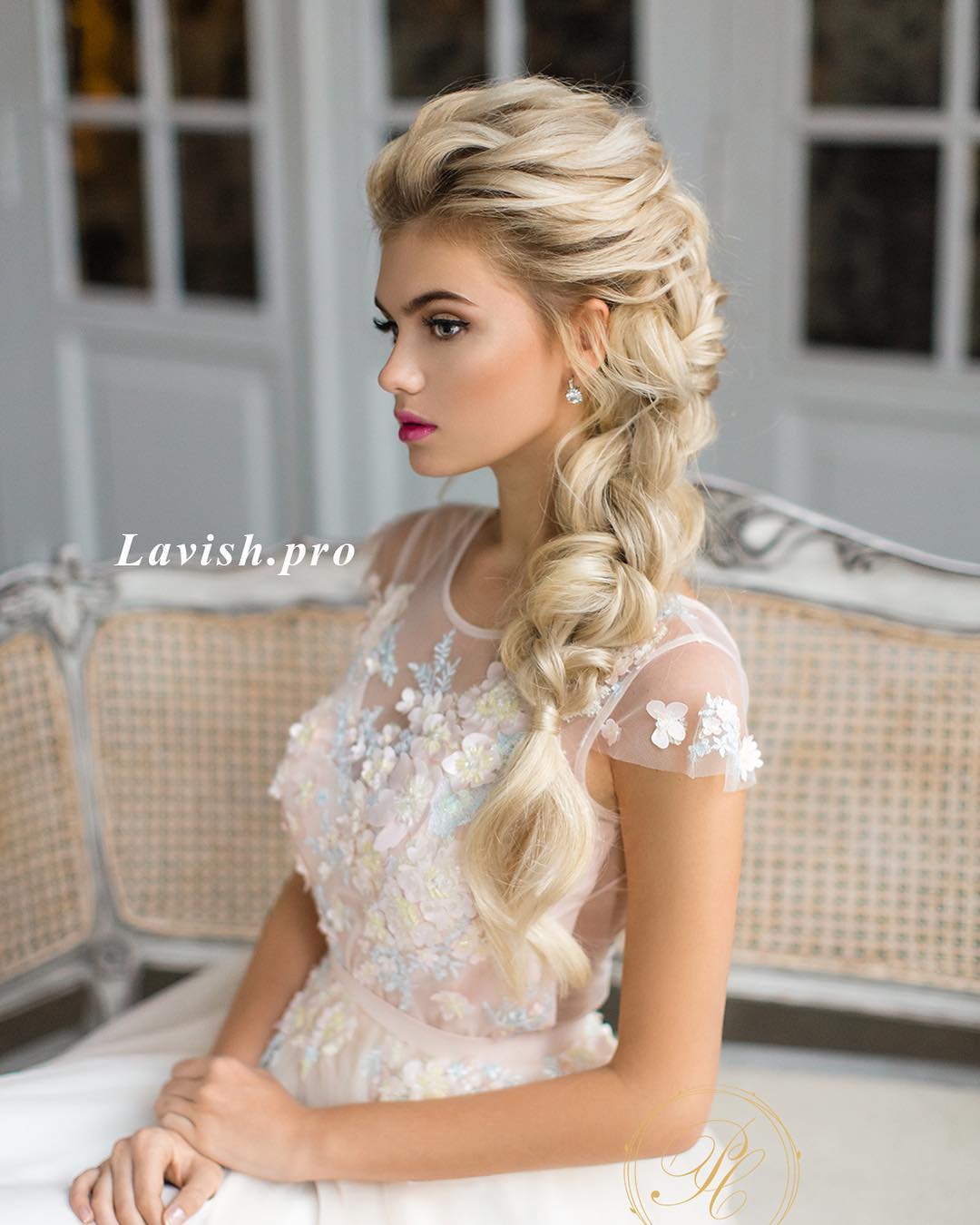 Beautiful wedding hairstyles for long hair - bride hairstyle designs