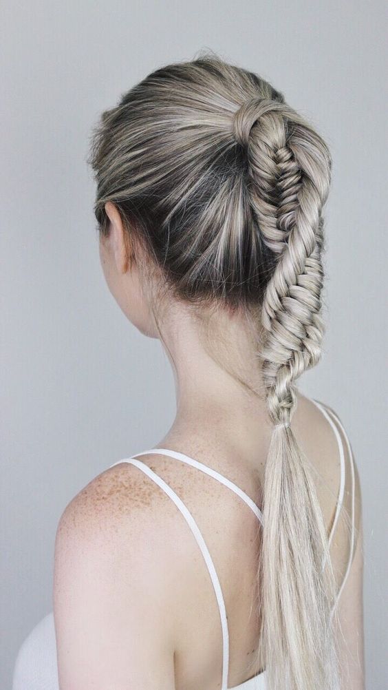 10 Ultra Ponytail Hairstyles for Long Hair & Parties!