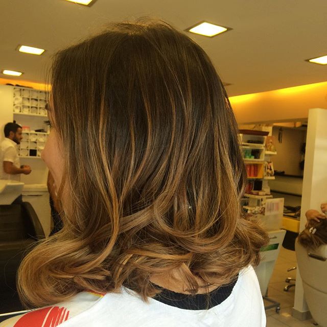 Medium -layer medium hairstyle every day