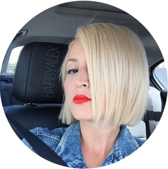 The length of the hair chin is a straight blonde hair bob hair for soft hair