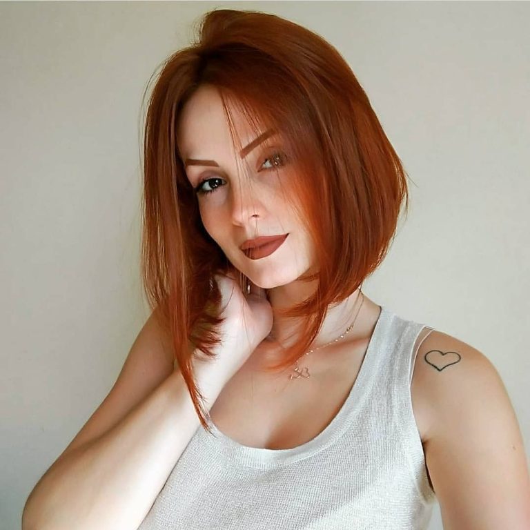 10 Classic Shoulder Length Haircut Ideas – Red Alert!