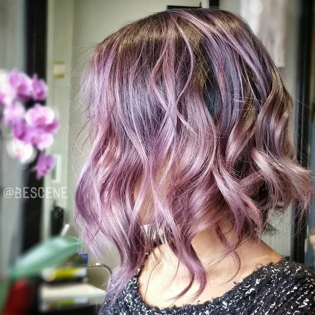 Colorful wavy bob hairstyle - Bob Pop hair cut with shades