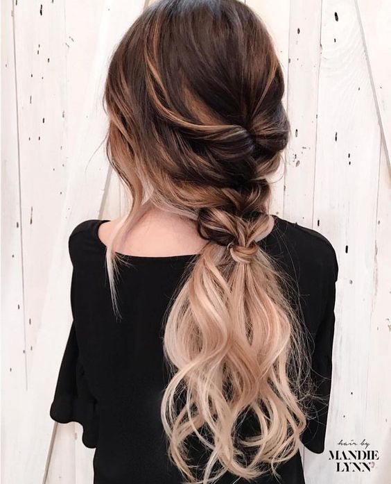 Easy hairstyles for women for women and girl - simple horse tail Easy hairstyles for women for women and girl - simple horse tail