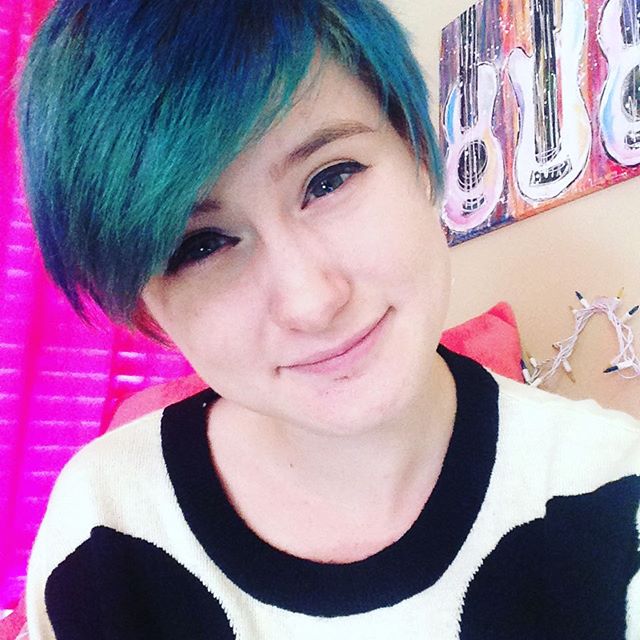 Long factors with bangs for oval faces - hair color ideas