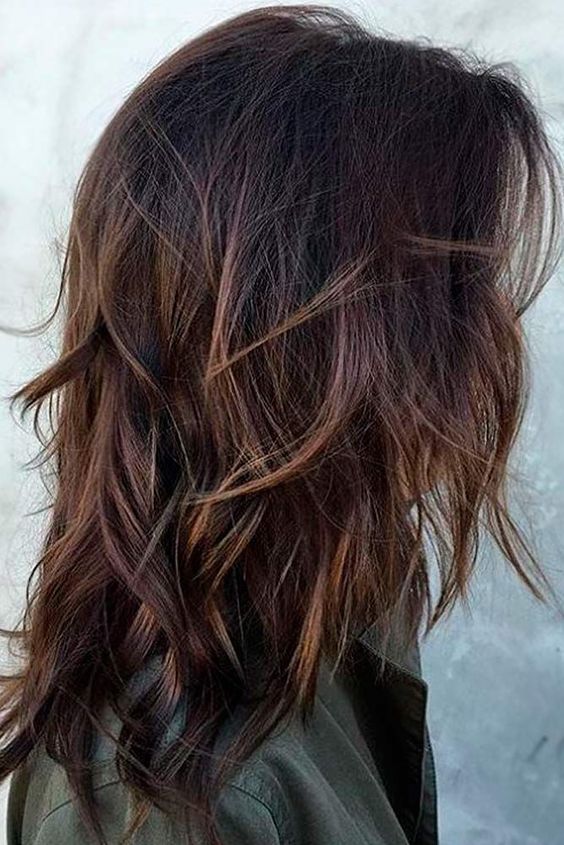 10 Modern Medium Length Layered Hairstyles