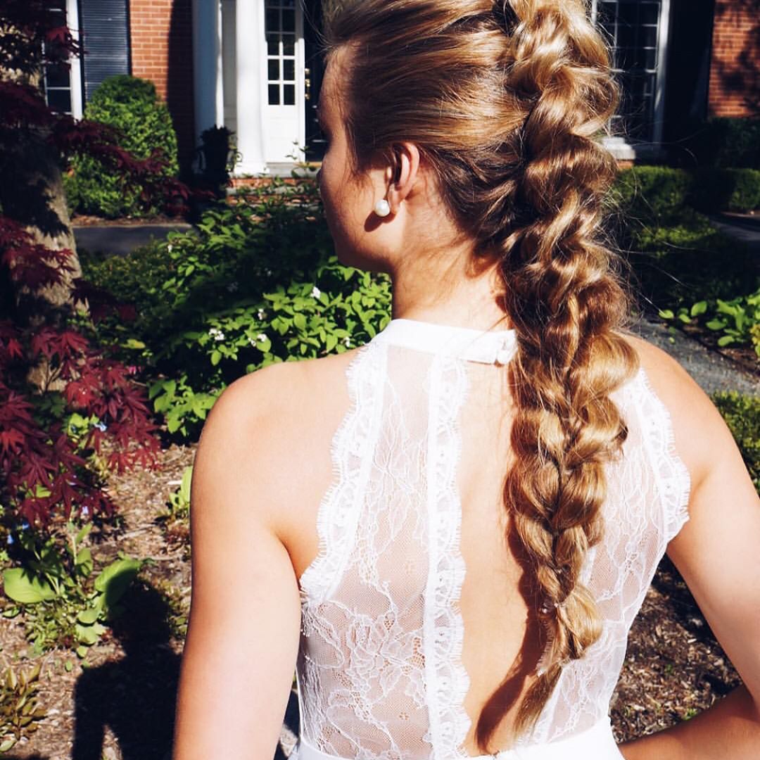 Elegant hairstyles for the dancer party - the best concert haircuts Elegant hairstyles for the dancer party - the best concert haircuts