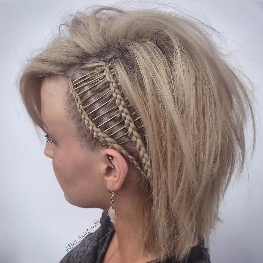 Female elegant side hairstyles - Endowment of Edge Poetry style Female elegant side hairstyles - Endowment of Edge Poetry style