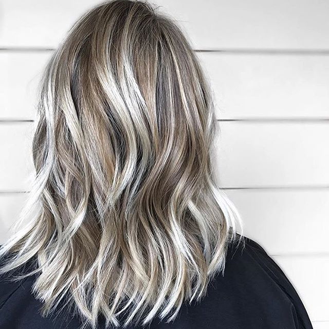 Hair shave with exciting medium layers - shoulder hair styles