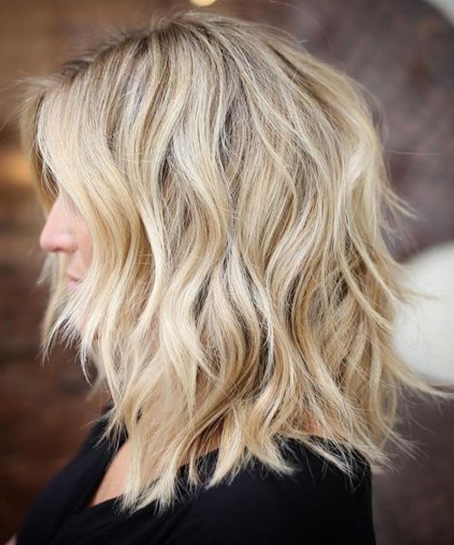 Wolting hairstyles along the wicked shoulder of women, medium female haircuts