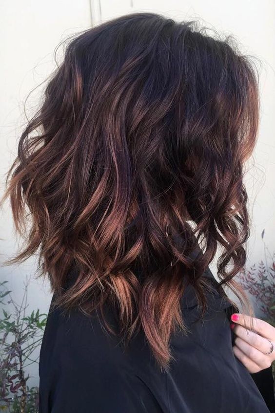 10 Messy Medium Hairstyles for Thick Hair