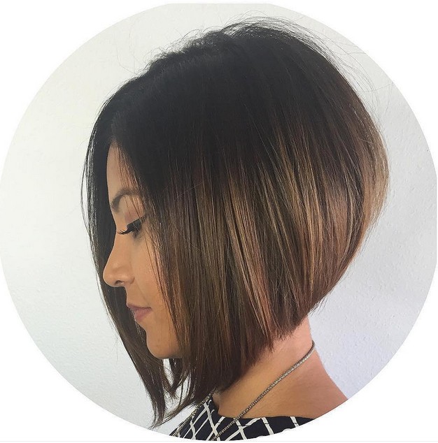 22 Cute Graduated Bob Hairstyles: Short Haircut Designs