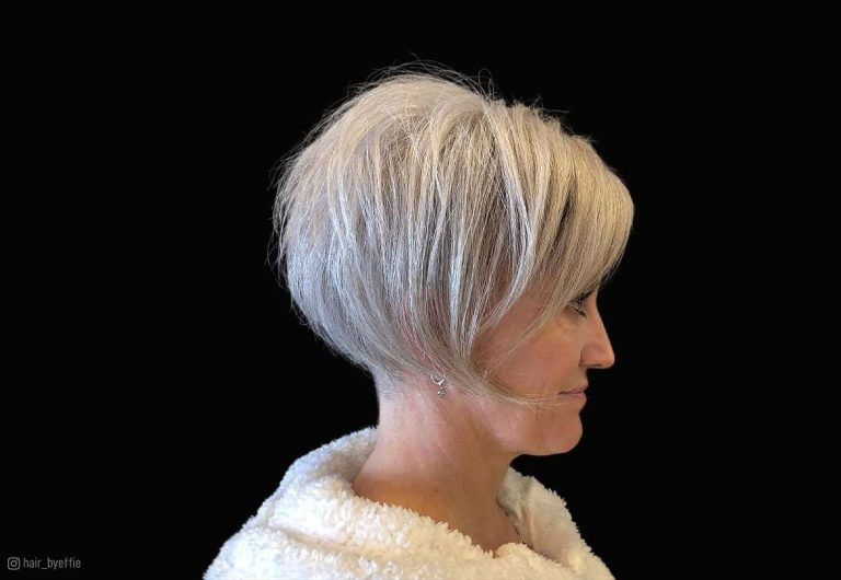 45 Voluminous Hairstyles for Women In Their 60s with Very Thin Hair