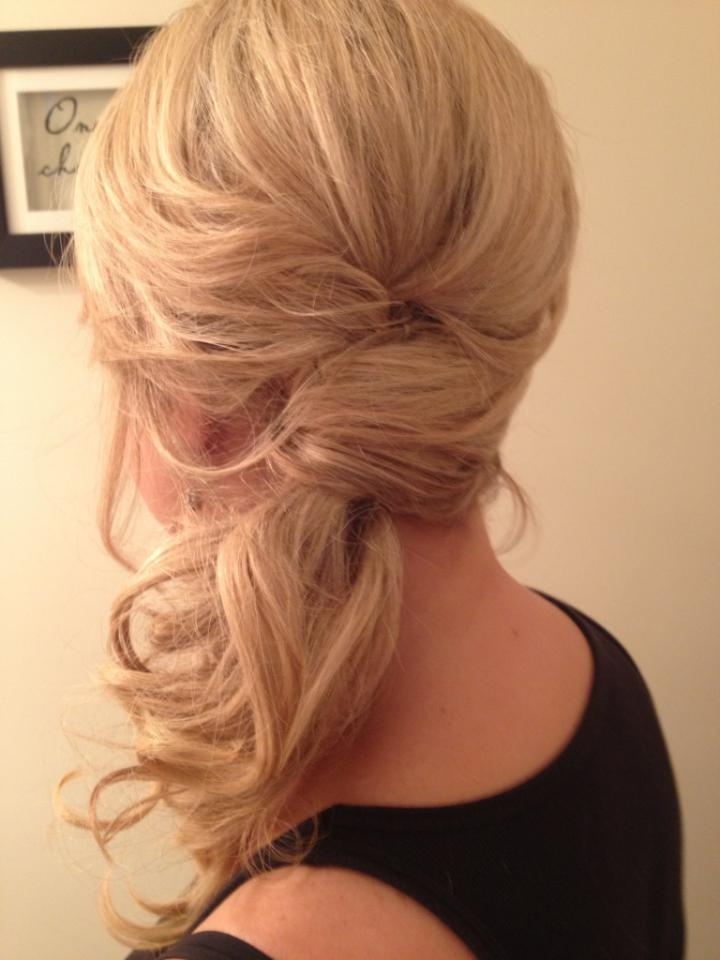 Hot hairstyles tail atoms: romantic, elegant, exciting and unofficial for long hair Hot hairstyles tail atoms: romantic, elegant, exciting and unofficial for long hair