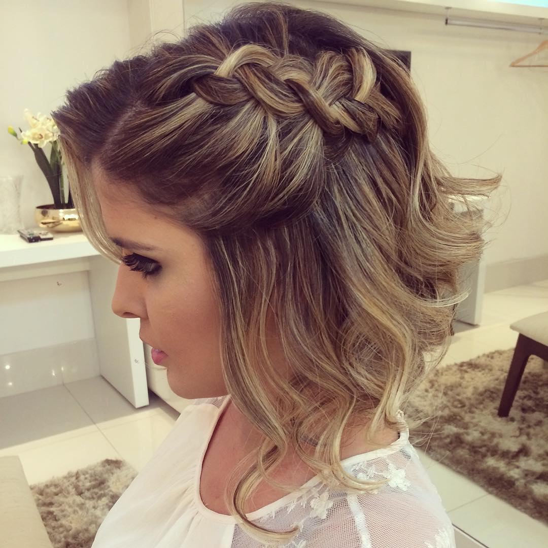The most hot hairstyles for short hair