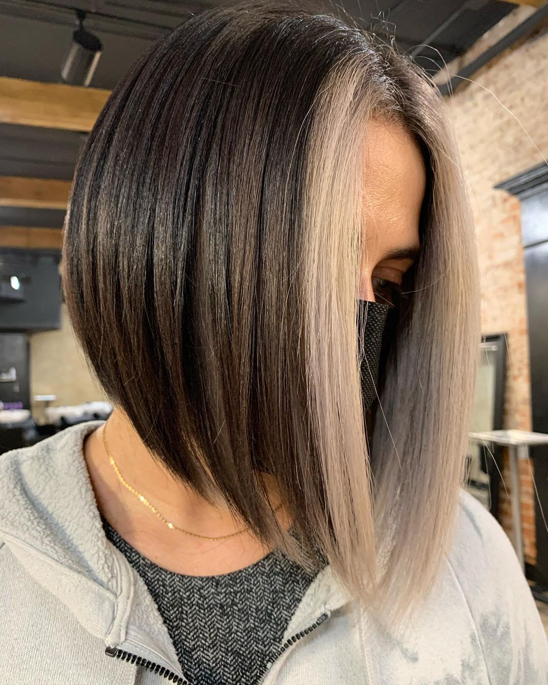 Stylish short haircuts and short hair style for women 2021-2022