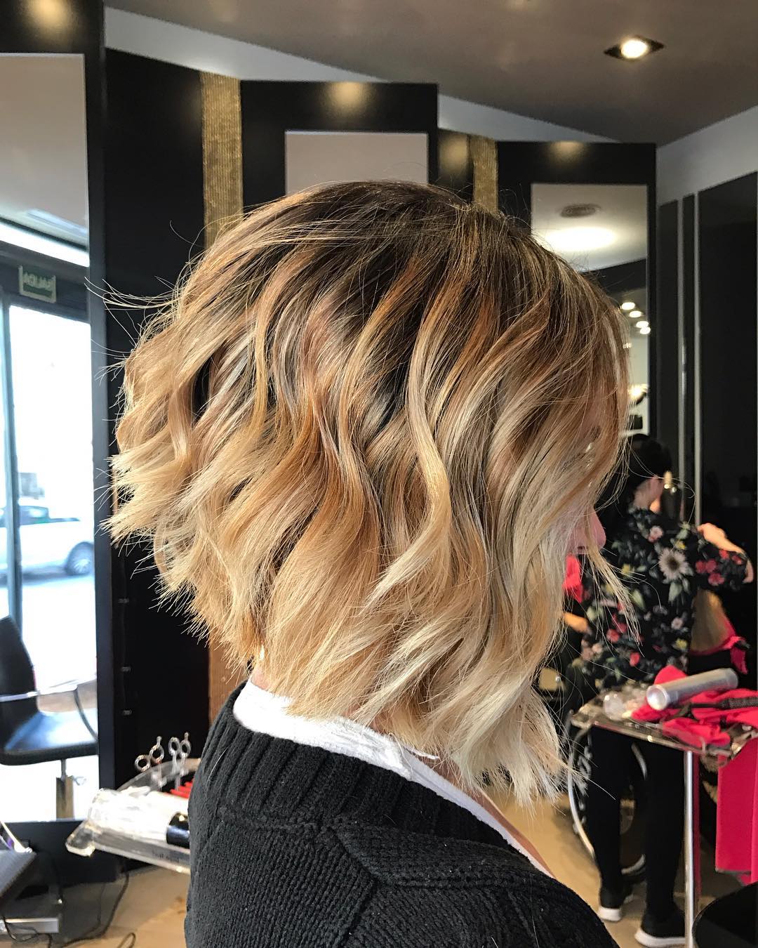 Hypochings Pop layers - modern short haircuts with layers for any occasion Hypochings Pop layers - modern short haircuts with layers for any occasion