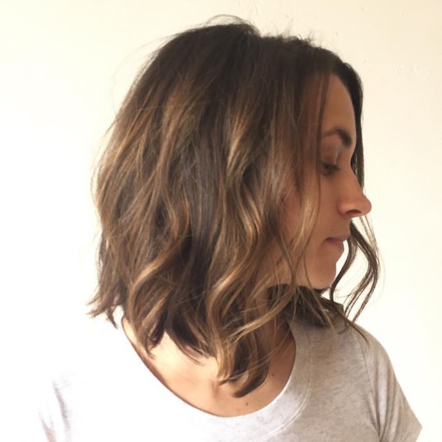 Pop hairstyle, messy, chaos for medium thick hair