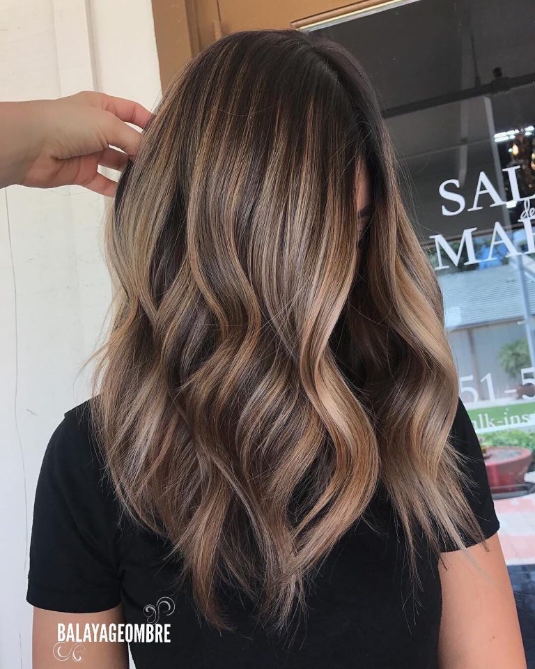 10 Medium Layered Hairstyles in Beige, Brown & Ash-Blonde Fashion Colors