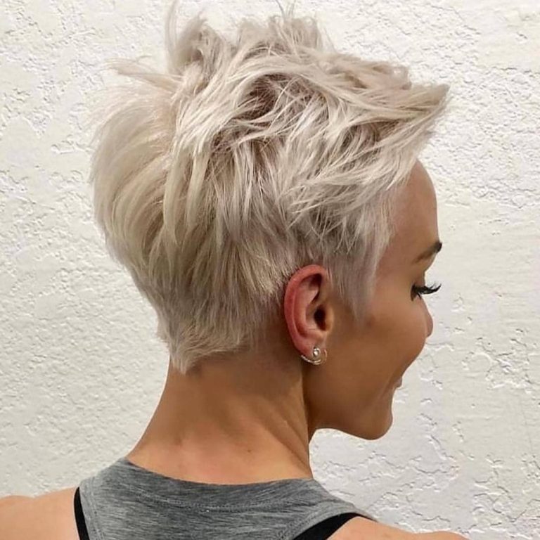 Messy Pixie Haircuts to Refresh Your Face