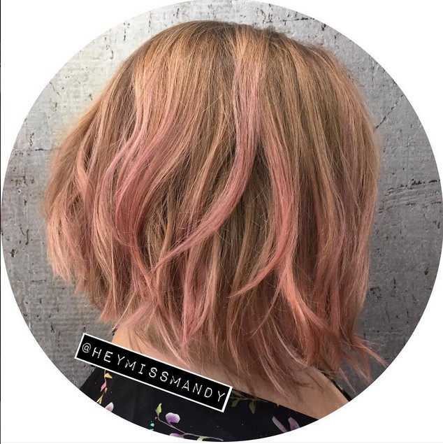 Pink output bob hairstyle