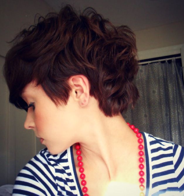 Short, wavy curly hair cutting