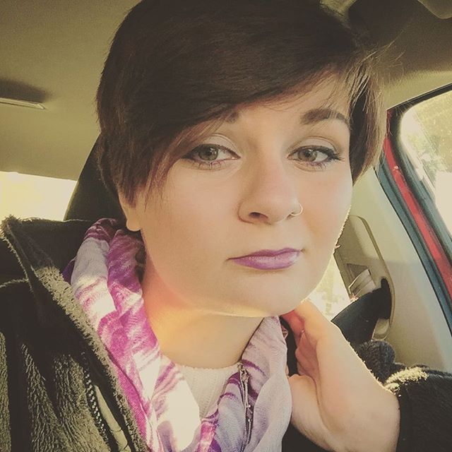 Short cuts with long bangs for circular faces
