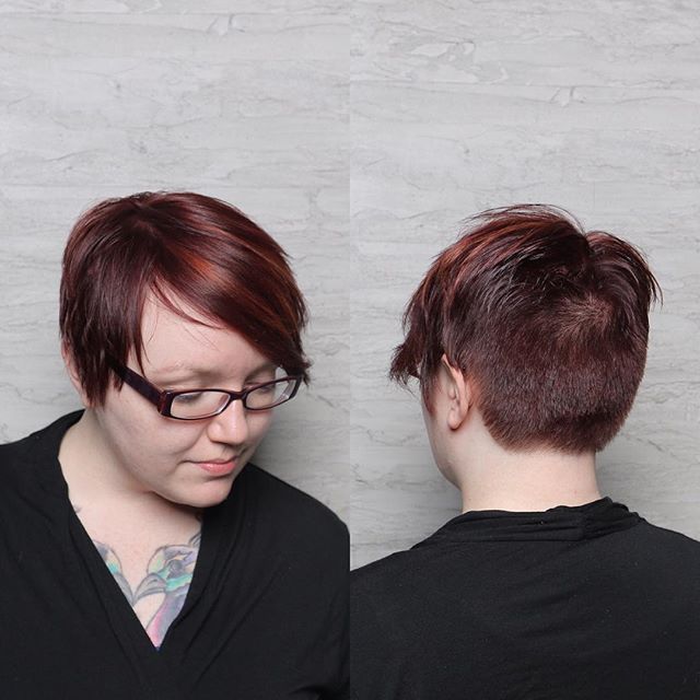 Short red pixy hair cut for circular faces