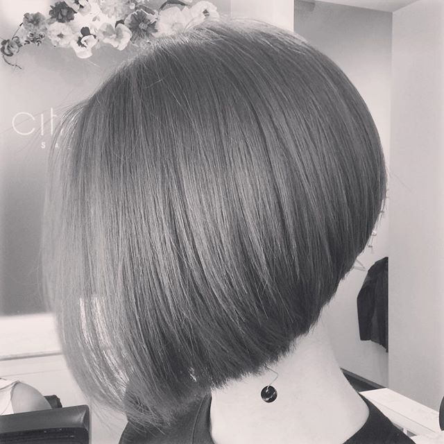 Bob hairstyle is inverted short round