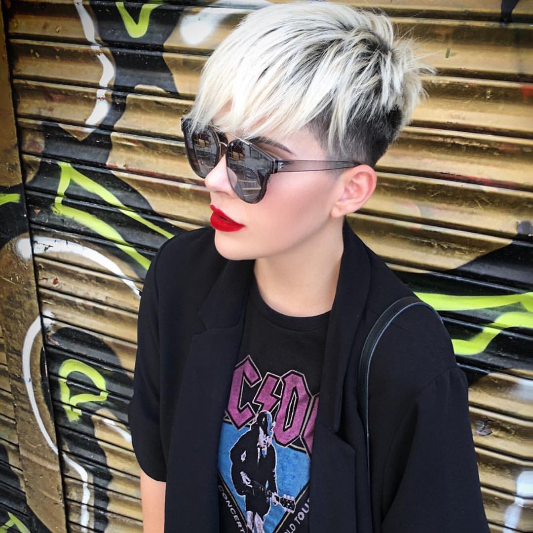 Short hairstyle in a row - short haircuts for women and girls Short hairstyle in a row - short haircuts for women and girls