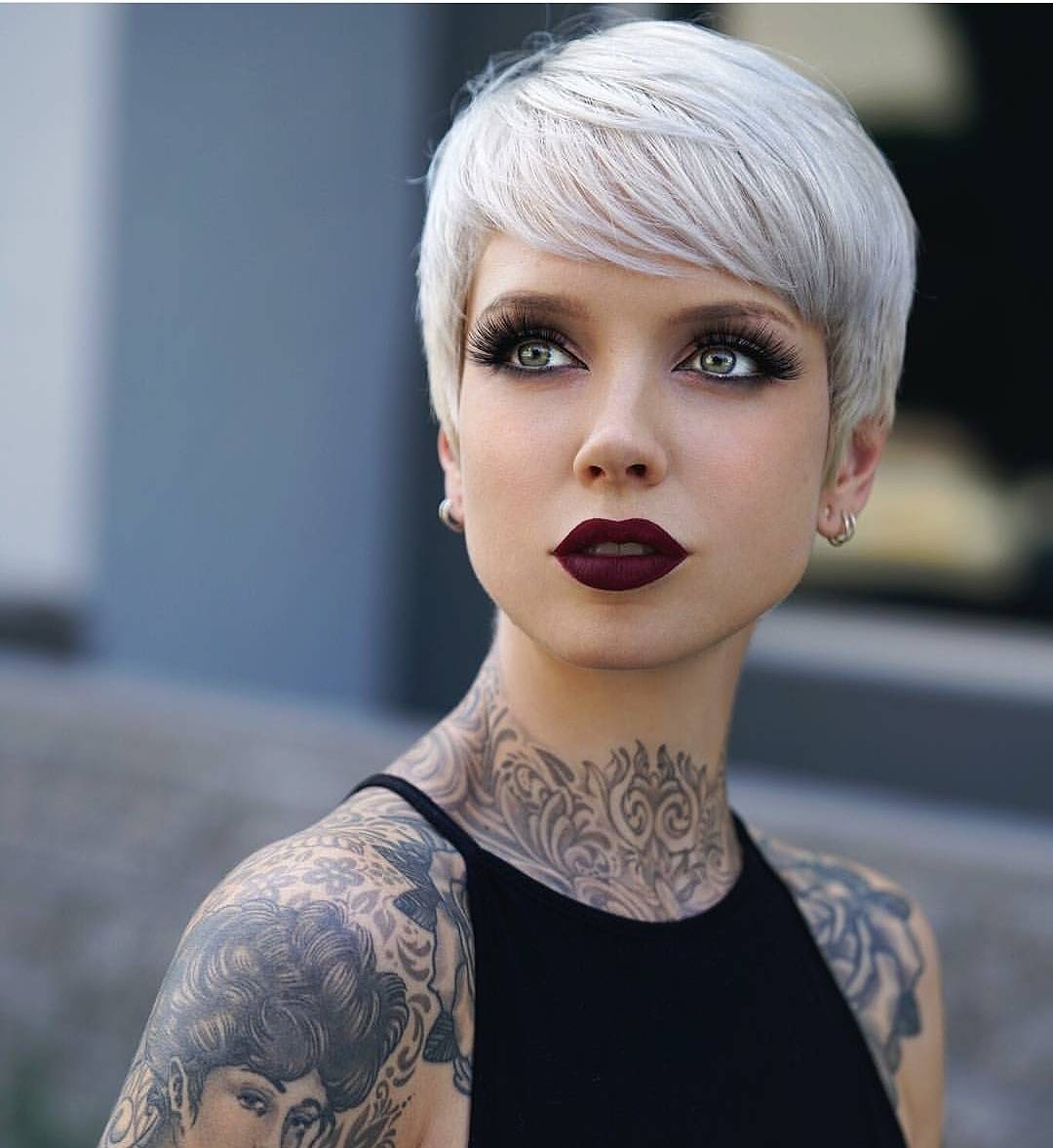 Short hairstyle in a row - short haircuts for women and girls Short hairstyle in a row - short haircuts for women and girls