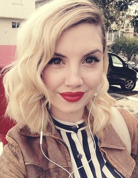 Sides of the chaos -blonde bond hairstyle