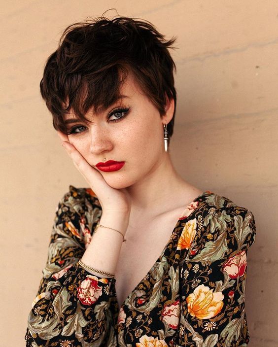Simple short hairstyles for straight hair - short female hairstyles ideas Simple short hairstyles for straight hair - short female hairstyles ideas