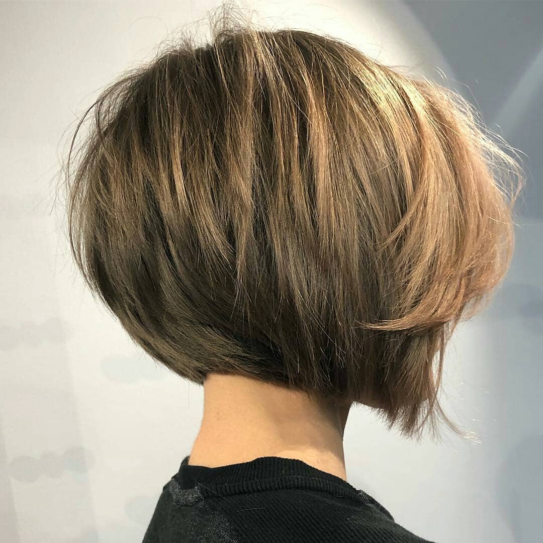 Short Bob's straight hair cut - short hairstyle for women for thick hair Short Bob's straight hair cut - short hairstyle for women for thick hair