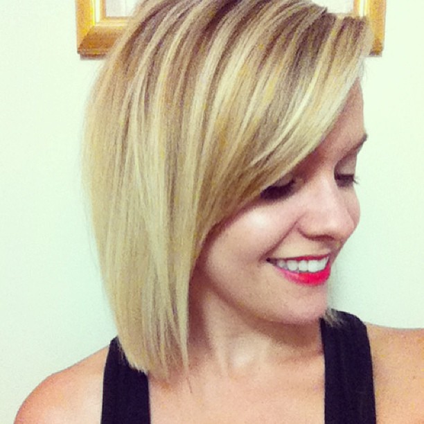 Rest straight hairstyle with bangs
